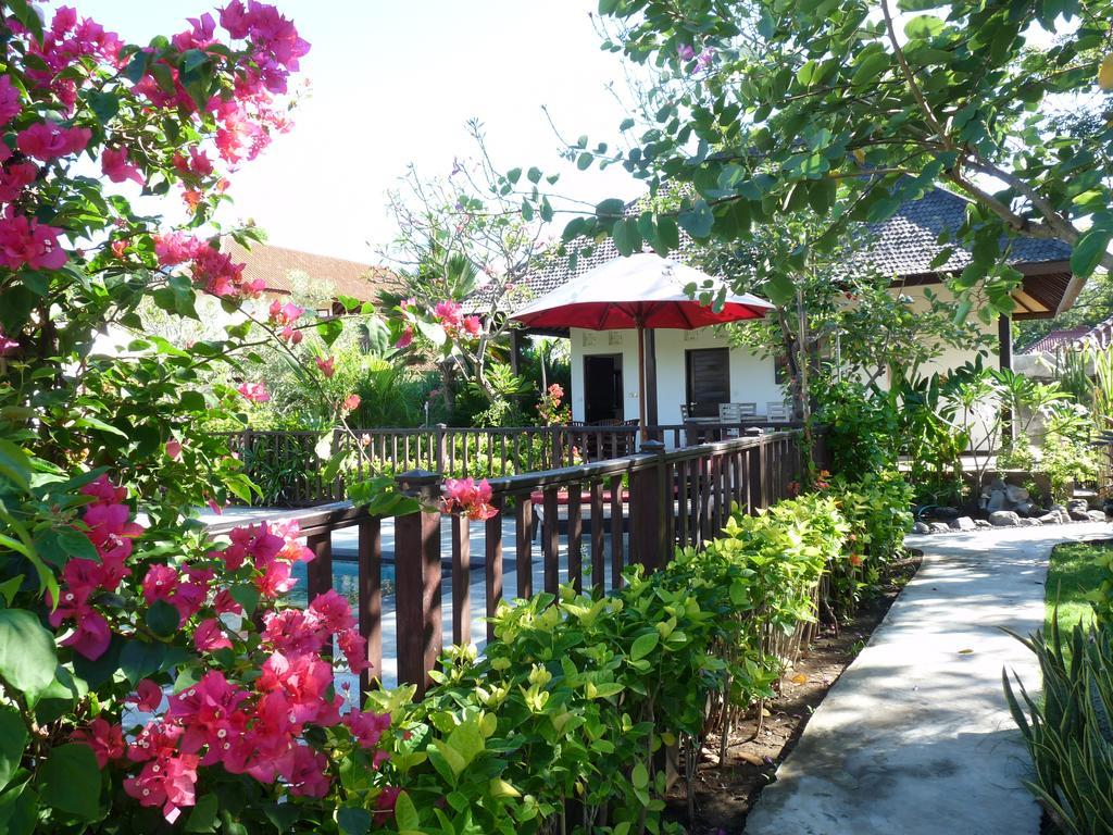 Taman Dewi Sri Villa Et Bungalow Pemuteran  Exterior photo